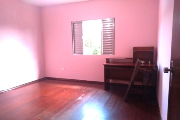 Sobrado à venda no Jardim Líbano na Rua Adalberto Kurt