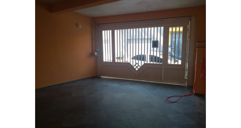 Sobrado à venda no Jardim Líbano na Rua Adalberto Kurt