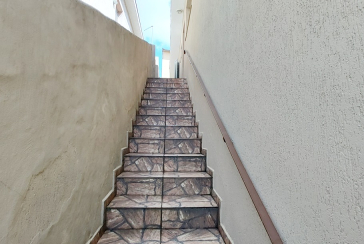 Casa assobradada à venda no Parque São Domingos na Rua Armando Martino