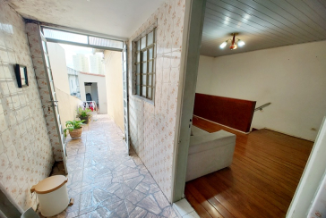 Casa assobradada à venda no Parque São Domingos na Rua Armando Martino