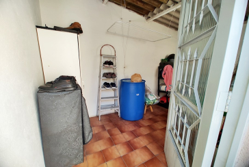 Casa assobradada à venda no Parque São Domingos na Rua Armando Martino