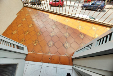 Casa assobradada à venda no Parque São Domingos na Rua Armando Martino