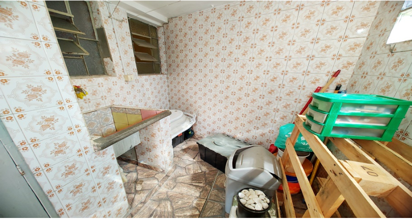 Casa assobradada à venda no Parque São Domingos na Rua Armando Martino