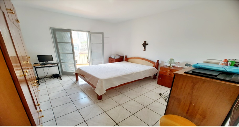 Casa assobradada à venda no Parque São Domingos na Rua Armando Martino