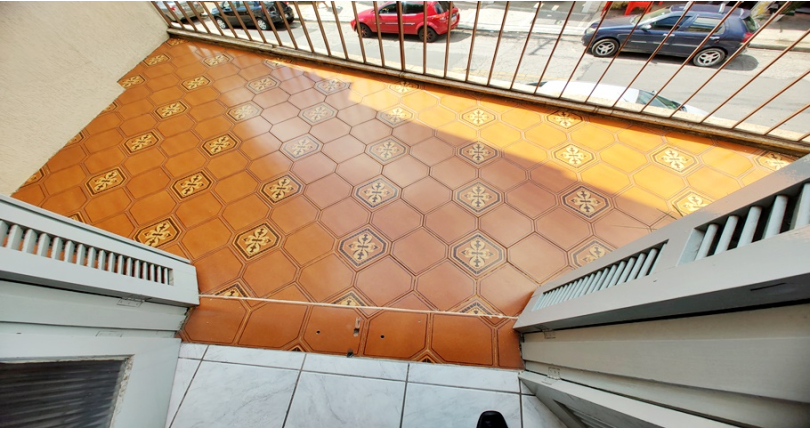 Casa assobradada à venda no Parque São Domingos na Rua Armando Martino