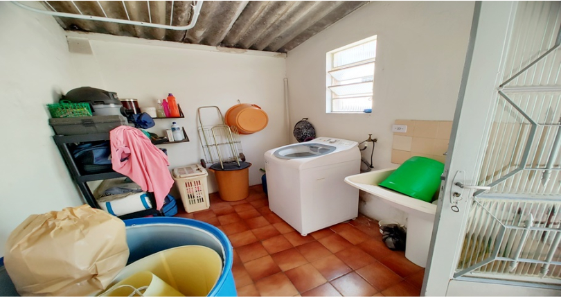 Casa assobradada à venda no Parque São Domingos na Rua Armando Martino