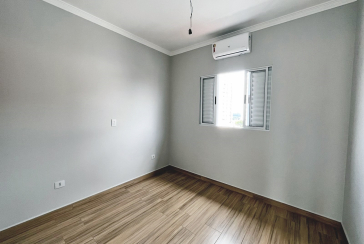 Sobrado novo à venda no Parque São Domingos na Rua Almeida Filho