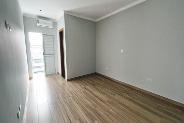 Sobrado novo à venda no Parque São Domingos na Rua Almeida Filho