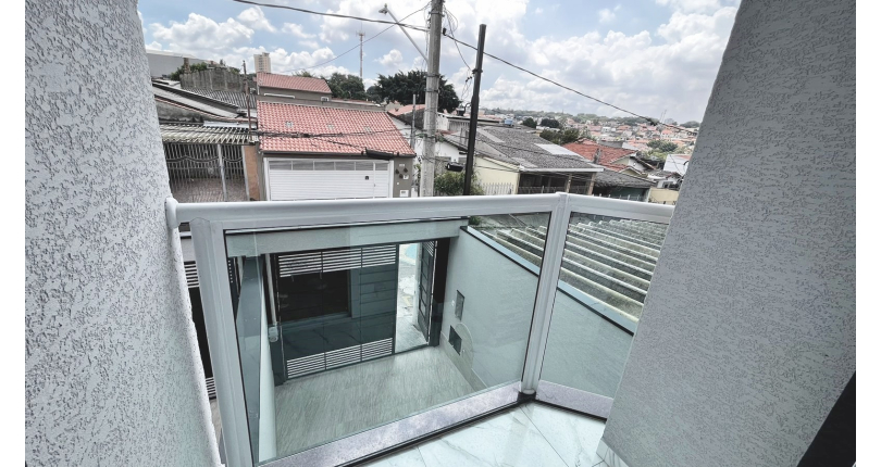 Sobrado novo à venda no Parque São Domingos na Rua Almeida Filho