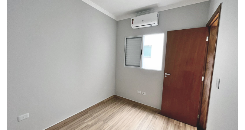 Sobrado novo à venda no Parque São Domingos na Rua Almeida Filho,  