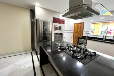 Sobrado à venda na Vila Mangalot na Rua José Barreto dos Santos