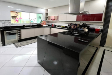 Sobrado à venda na Vila Mangalot na Rua José Barreto dos Santos