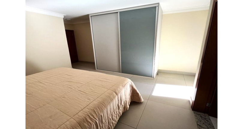 Sobrado à venda na Vila Mangalot na Rua José Barreto dos Santos