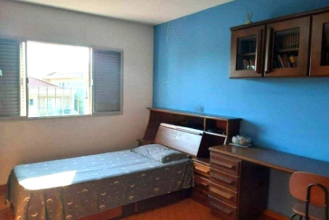 Sobrado à venda no Parque São Domingos na Rua José da Costa Valério