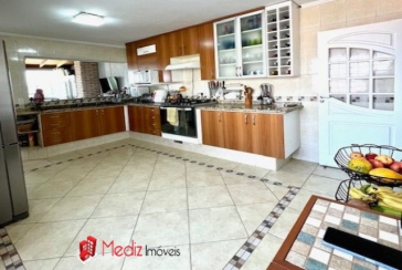 Belo Sobrado à venda no Parque São Domingos na Rua Coronel Joaquim Monteiro, 