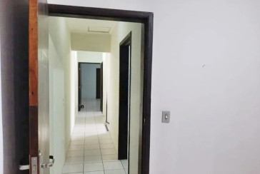 Bom Sobrado à venda no Jardim Mangalot na Rua General Lauro Cavalcanti de Farias,