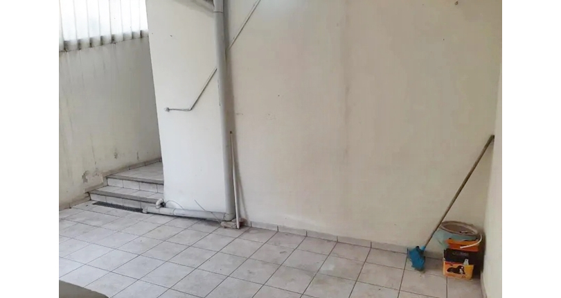 Bom Sobrado à venda no Jardim Mangalot na Rua General Lauro Cavalcanti de Farias,