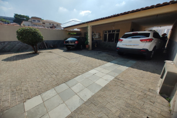 Casa espaçosa à venda na Vila Pirituba na Rua Padre João de Almeida,