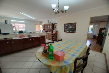 Casa espaçosa à venda na Vila Pirituba na Rua Padre João de Almeida,