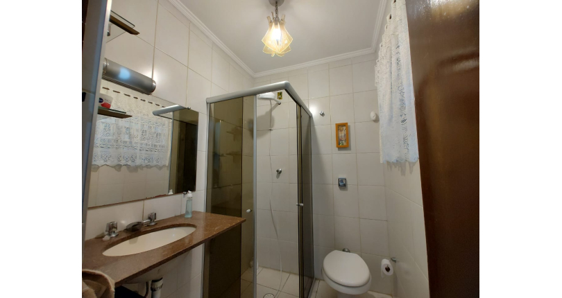 Casa espaçosa à venda na Vila Pirituba na Rua Padre João de Almeida,