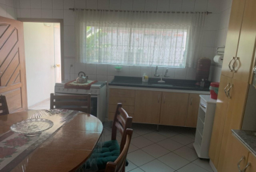 Bom Sobrado à venda na Vila Guedes na Rua Maria Julieta Drummond de Andrade