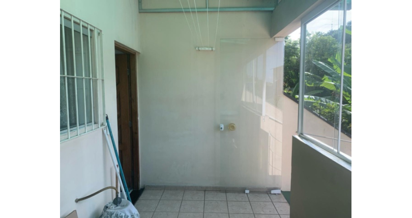 Bom Sobrado à venda na Vila Guedes na Rua Maria Julieta Drummond de Andrade