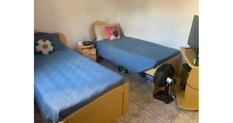 Bom Sobrado à venda na Vila Guedes na Rua Maria Julieta Drummond de Andrade