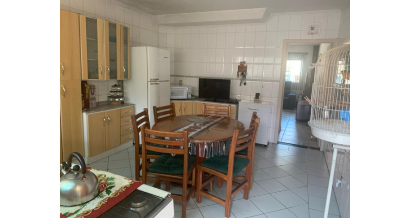 Bom Sobrado à venda na Vila Guedes na Rua Maria Julieta Drummond de Andrade