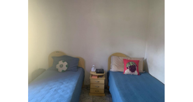 Bom Sobrado à venda na Vila Guedes na Rua Maria Julieta Drummond de Andrade