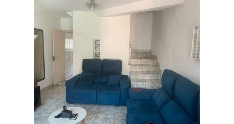 Bom Sobrado à venda na Vila Guedes na Rua Maria Julieta Drummond de Andrade