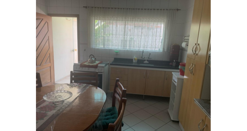 Bom Sobrado à venda na Vila Guedes na Rua Maria Julieta Drummond de Andrade