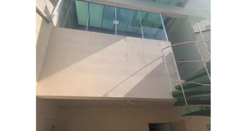 Bom Sobrado à venda na Vila Guedes na Rua Maria Julieta Drummond de Andrade