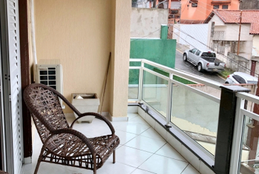 Belo Sobrado com arquitetura Única à venda no Jardim Vista Linda na Rua Jabiberi,