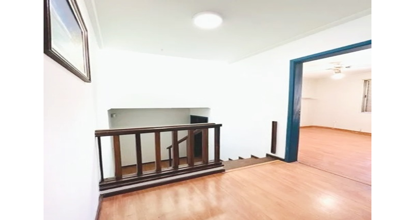 Sobrado à venda no Bairro do Parque São Domingos 