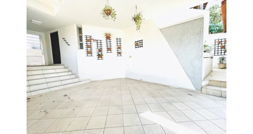 Sobrado à venda no Bairro do Parque São Domingos 