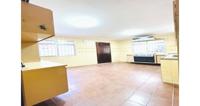 Sobrado à venda no Bairro do Parque São Domingos 