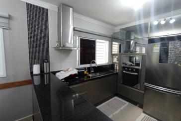 Belo Sobrado à venda no Bairro da Vila Piauí na Rua Afonso Claudio