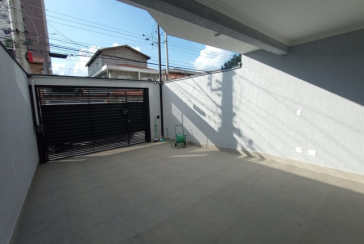 Belo Sobrado à venda no Bairro da Vila Piauí na Rua Afonso Claudio