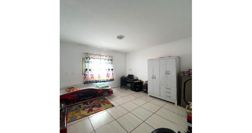 Casa à venda em Pirassununga no Bairro do Parque Clayton Malaman na Rua Acácio dos Santos Júnior