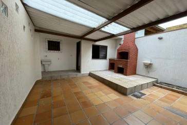 Sobrado à venda no Bairro do Parque Maria Domitila na Rua Monsenhor Castro Nery,