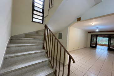 Sobrado à venda no Bairro do Parque Maria Domitila na Rua Monsenhor Castro Nery,