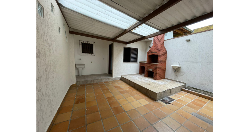 Sobrado à venda no Bairro do Parque Maria Domitila na Rua Monsenhor Castro Nery,