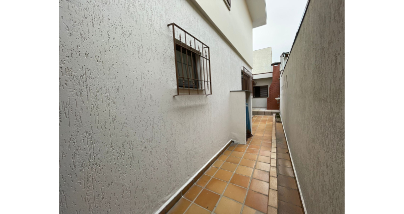 Sobrado à venda no Bairro do Parque Maria Domitila na Rua Monsenhor Castro Nery,