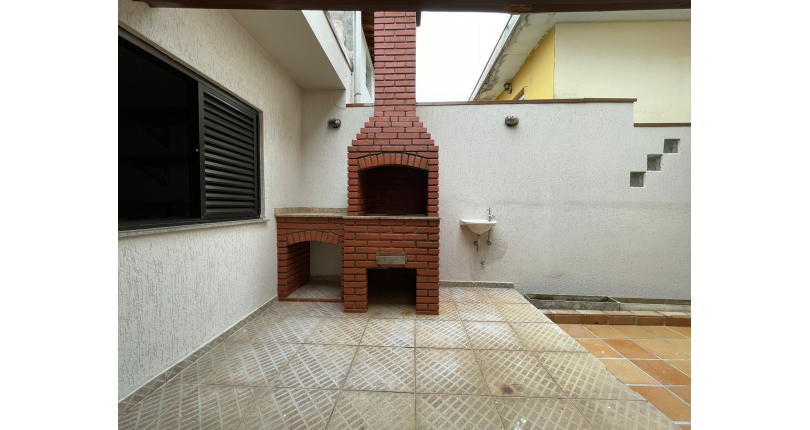 Sobrado à venda no Bairro do Parque Maria Domitila na Rua Monsenhor Castro Nery,