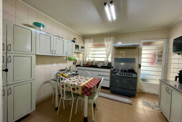 Bom Sobrado à venda no Conjunto Residencial Vista Verde na Rua Desembargador Vicente Sabino Júnior,