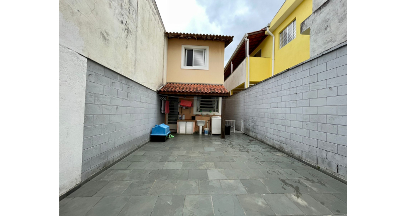 Bom Sobrado à venda no Conjunto Residencial Vista Verde na Rua Desembargador Vicente Sabino Júnior,