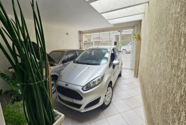 Sobrado à venda no Parque São Domingos na Rua Ibiraúna 