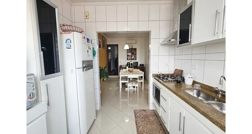 Sobrado à venda no Parque São Domingos na Rua Ibiraúna 