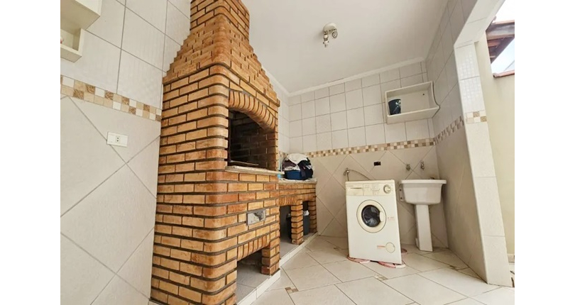 Sobrado à venda no Parque São Domingos na Rua Ibiraúna 