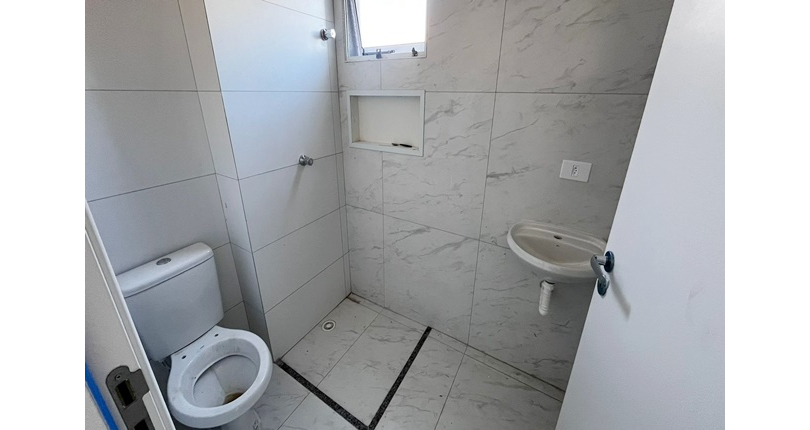 Apartamento com quintal novo à venda no Bairro da Vila Mangalot na Rua Doutor Azor Montenegro 145